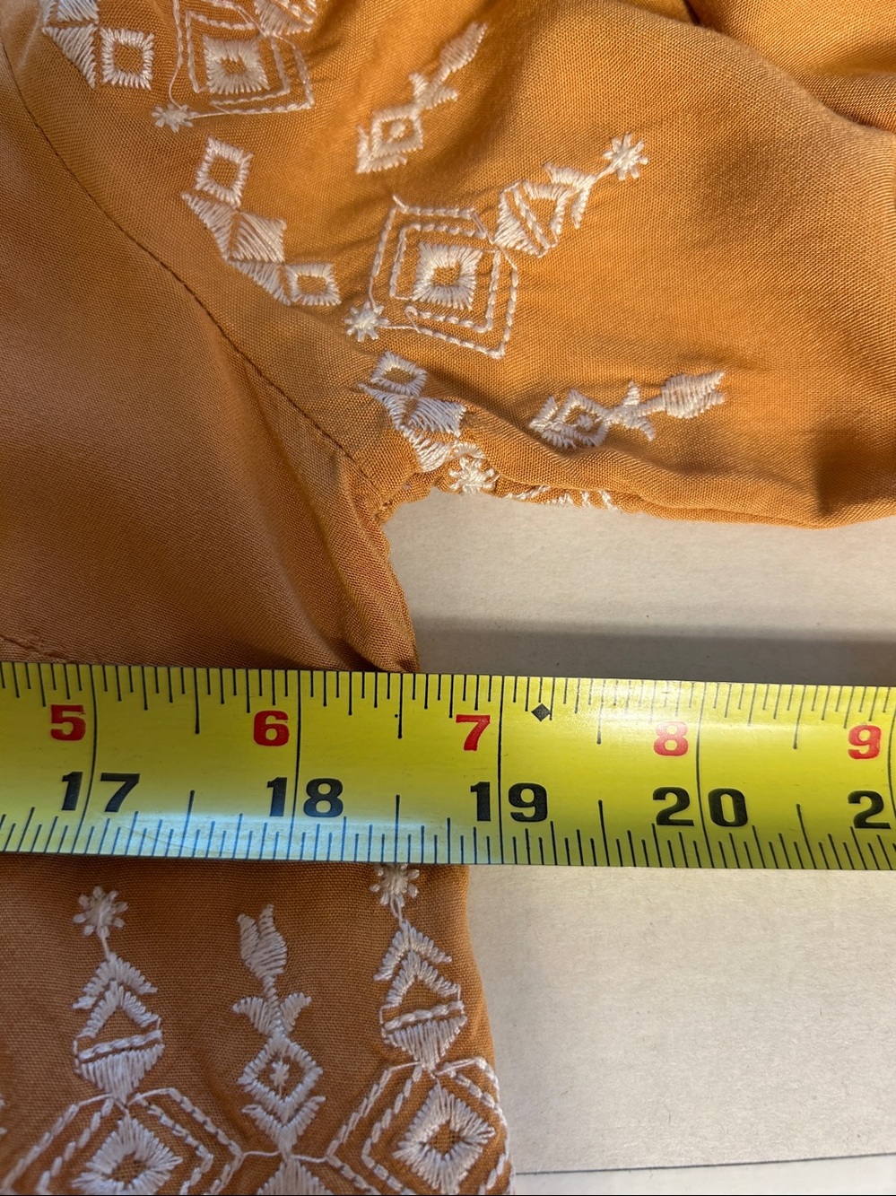 Savanna Jane Womens Marigold Embroidered Long Sleeve V-Neck Blouse. Sz S - Picture 10 of 11